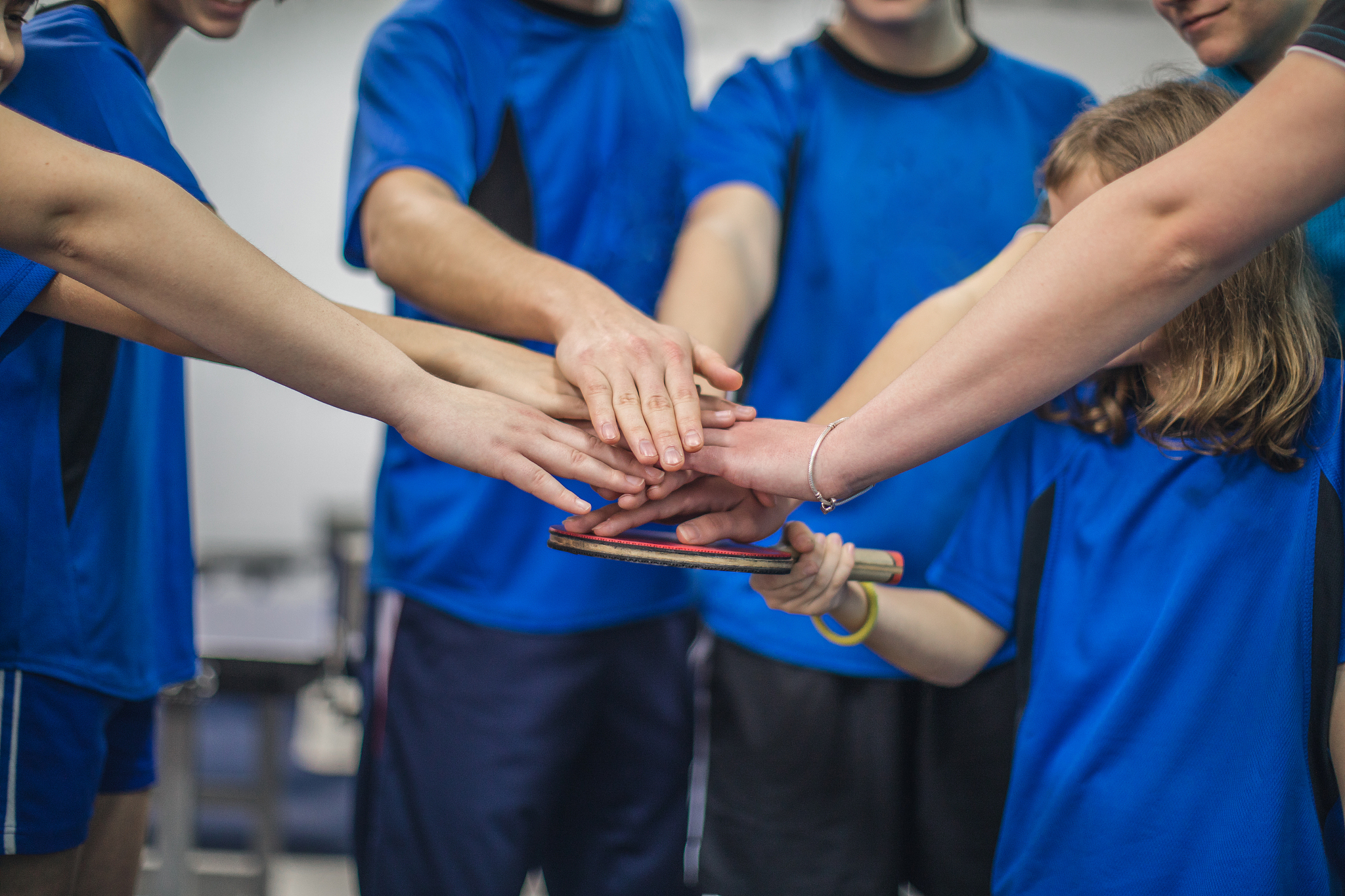 关于团队合作默契远超对手，豪取历史性胜利的信息