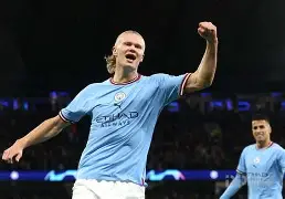 包含曼城大胜晋级，欧冠淘汰赛席位在握的词条