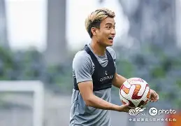 青岛黄海主场失利惨遭斯威逆转！